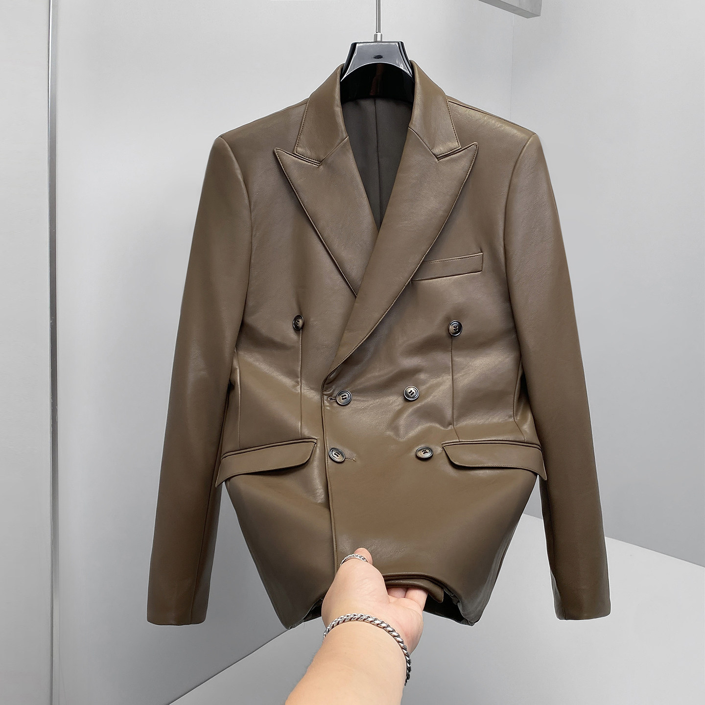 Jaqueta de Couro Masculina de  - Men'S Grooming Brands avaliação e preço